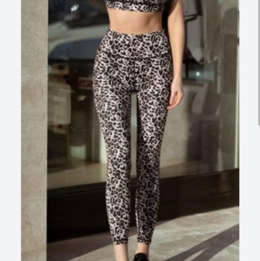 Yelete Active Animal Print Leggings Large